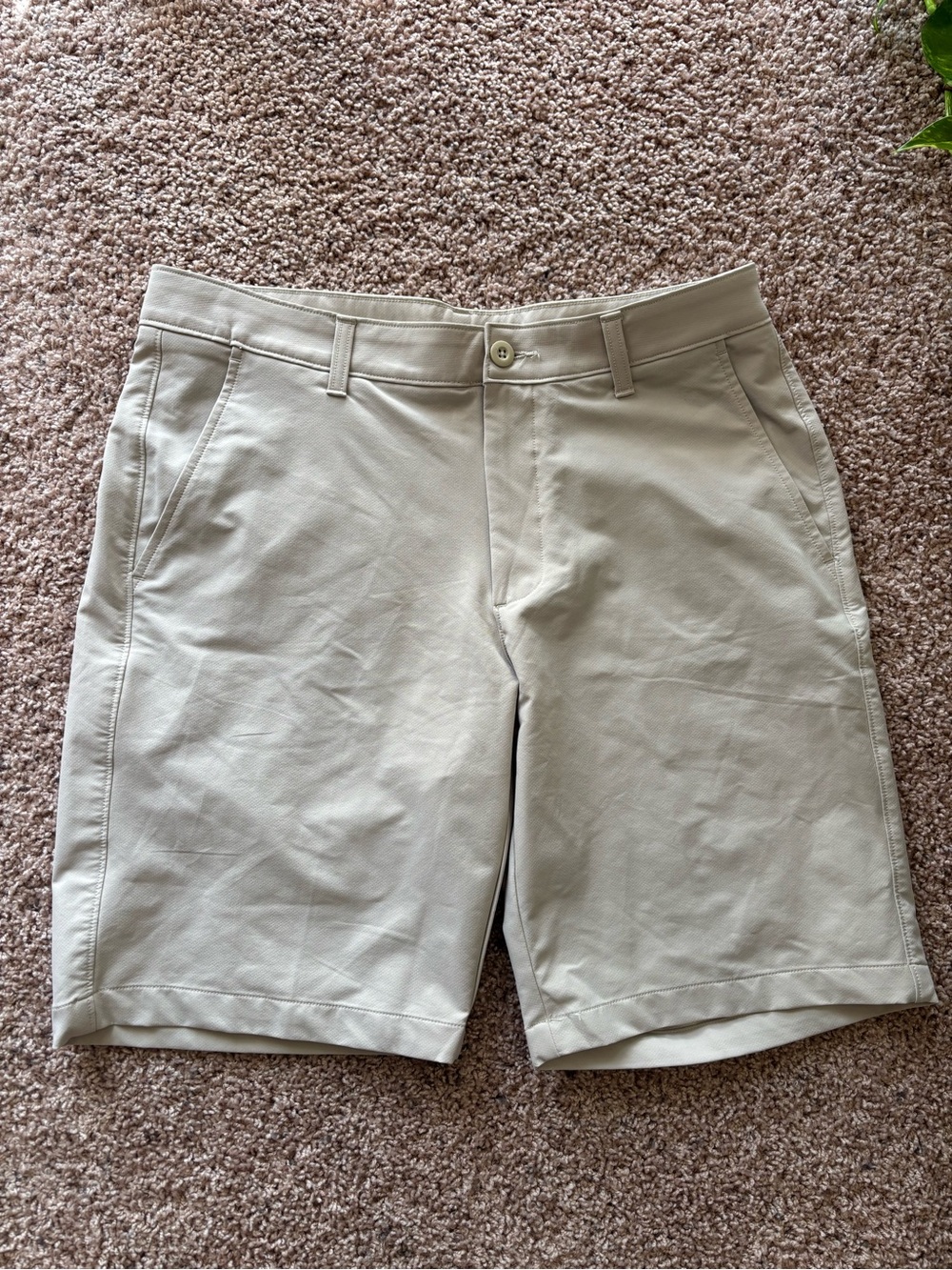 Under Armour Men's Shorts in Light Tan